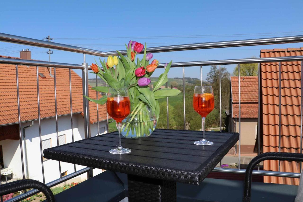 Penthouse Tauberblick Apartamento Tauberbischofsheim Exterior foto